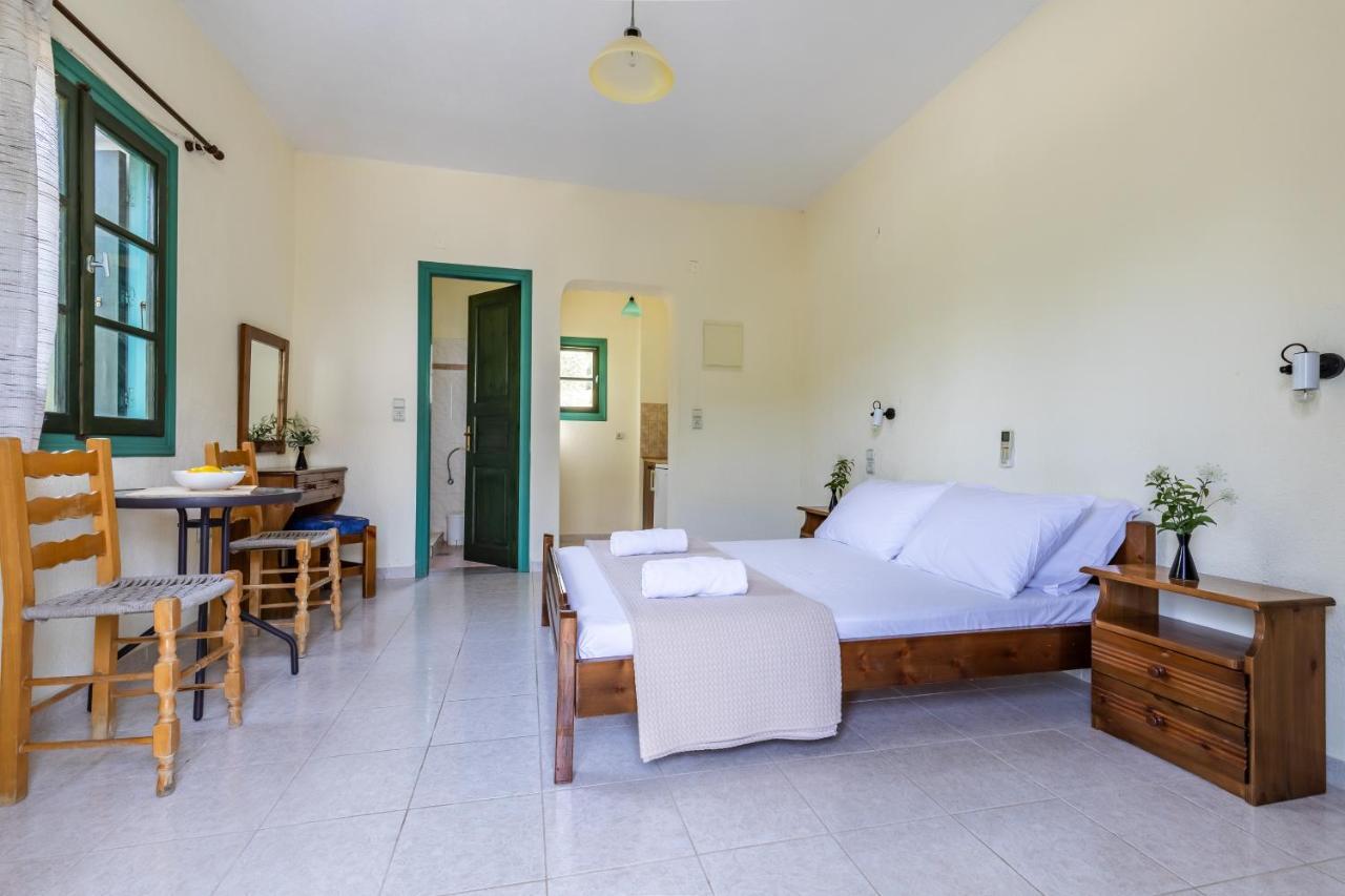 Skopelos Evergreen Apartments Stafylos Exteriör bild